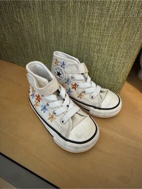 Converse High-Top Kids Sneakers with Floral Embroidery